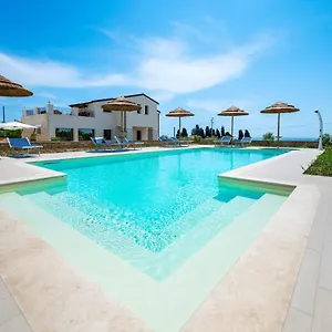 Bed & Breakfast Carmiano Luxury Bedrooms In In The Province Of Syracuse With And Swimming Pool And Wonderful Seaview, Avola
