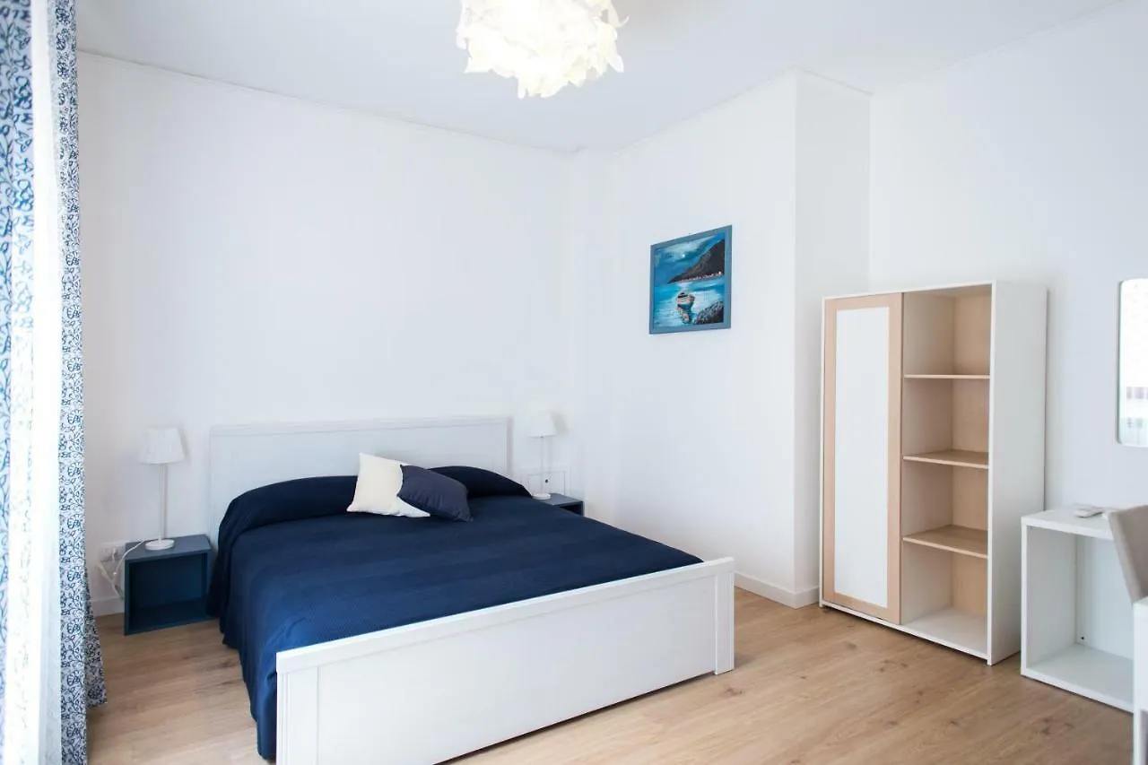 Mondello Beach - Rooms By The Sea 0*,  Itália