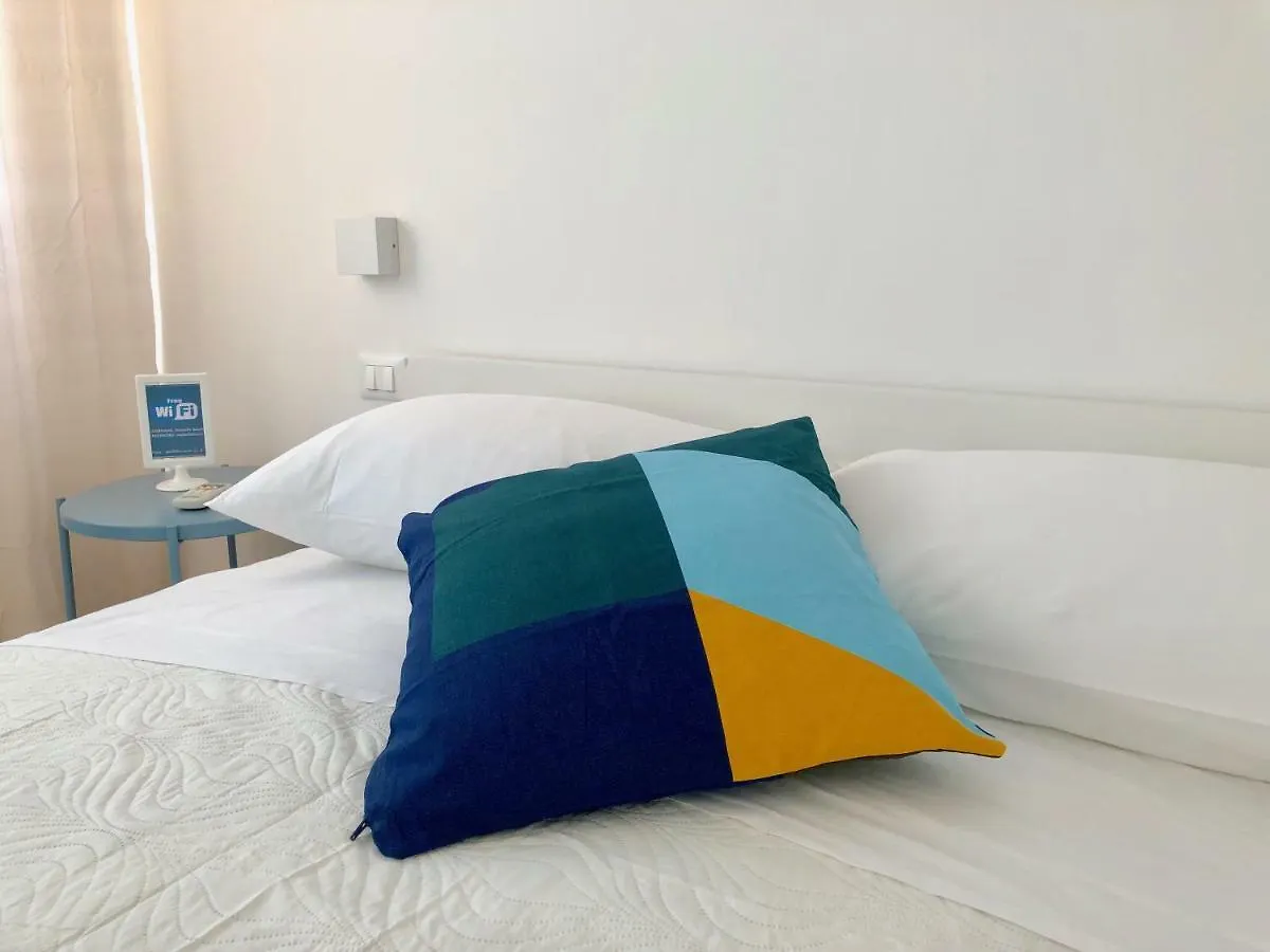 Guest house Mondello Beach Rooms - By The Sea