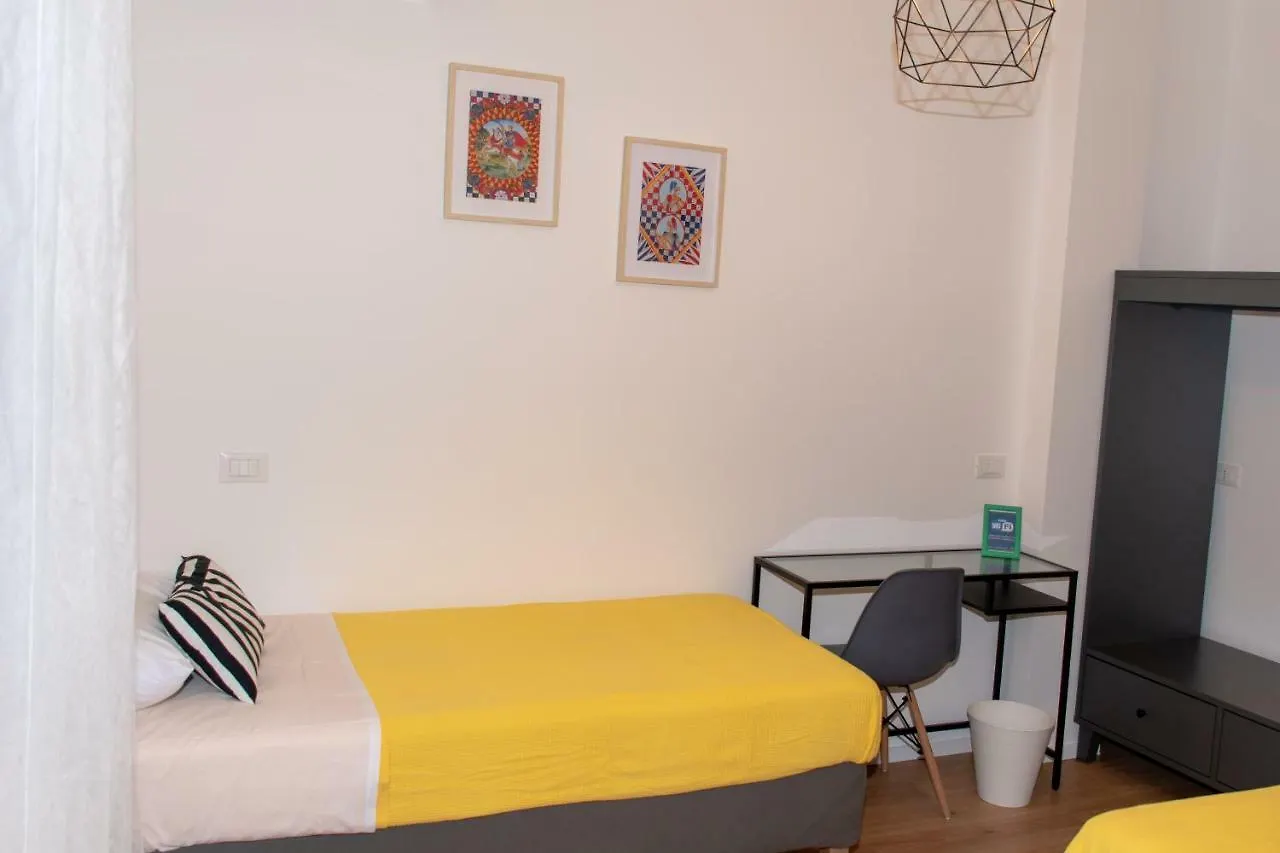 Guest house Mondello Beach Rooms - By The Sea